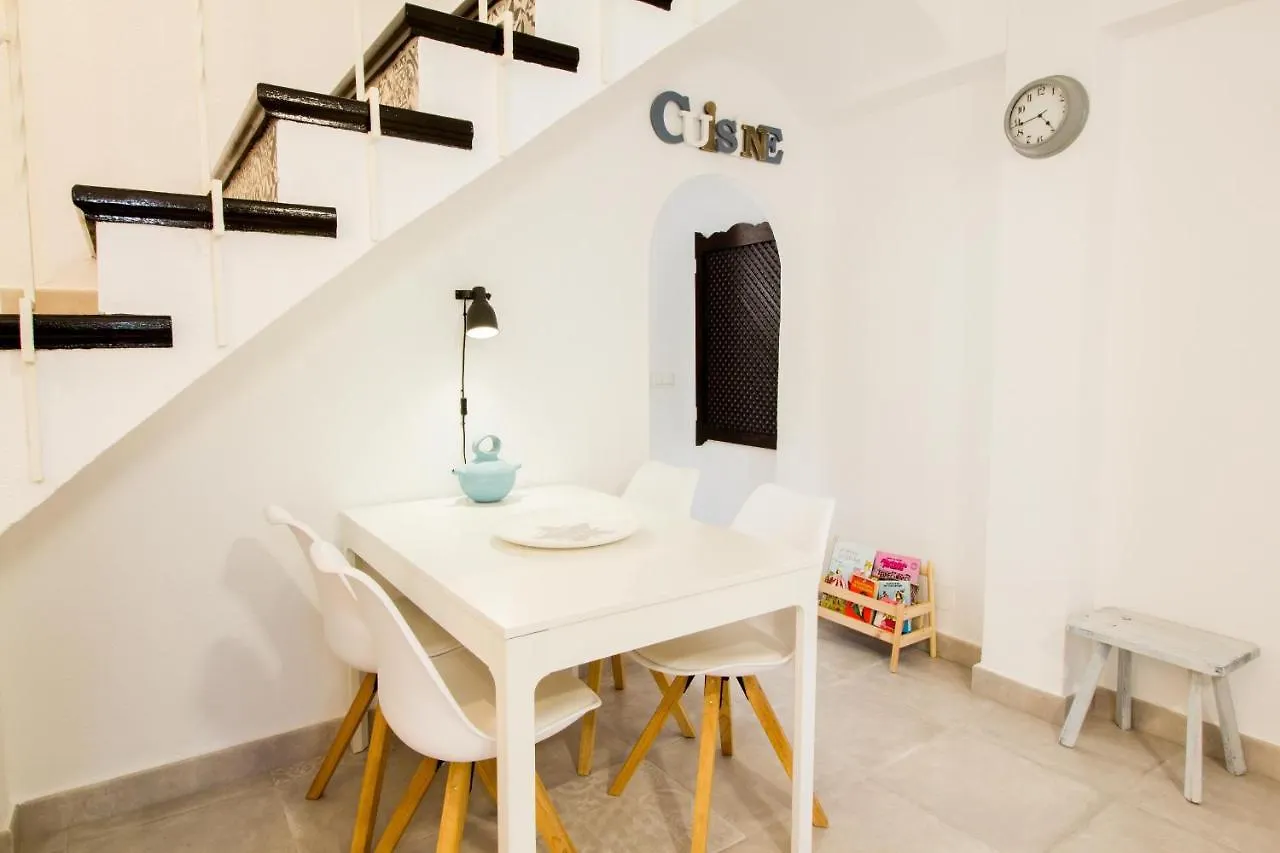 Perfectly Located Beachside Apartment In Elviria Marbella