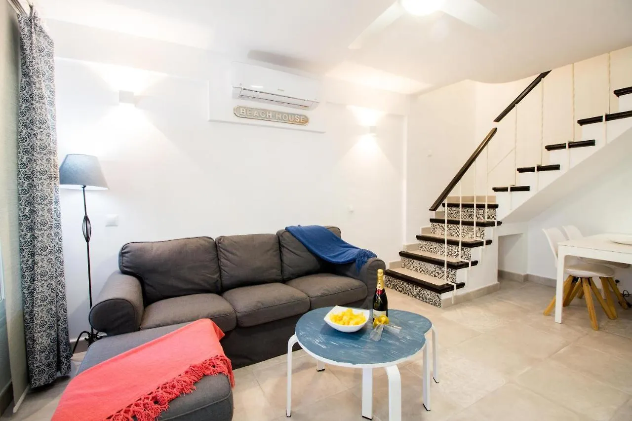 Perfectly Located Beachside Apartment In Elviria Marbella 0*,  İspanya