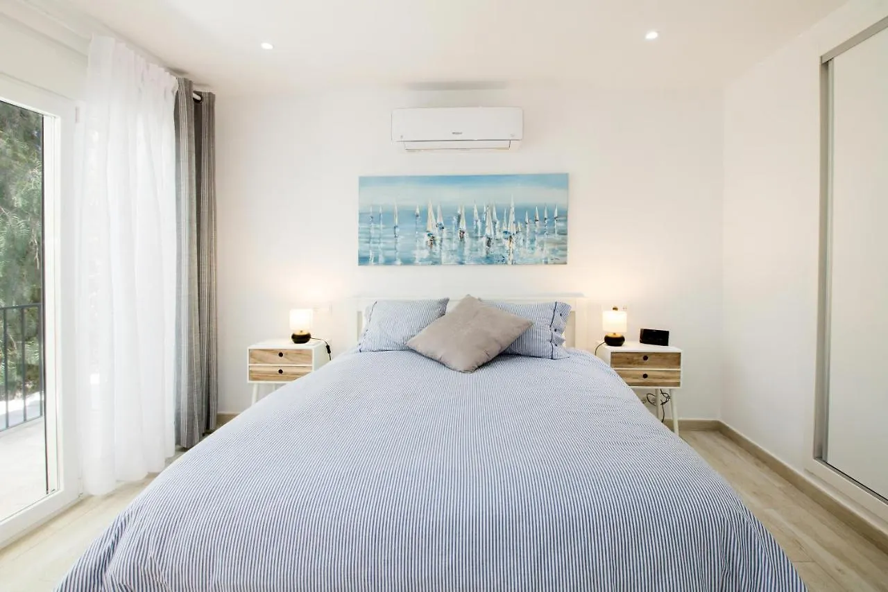 Perfectly Located Beachside Apartment In Elviria Marbella